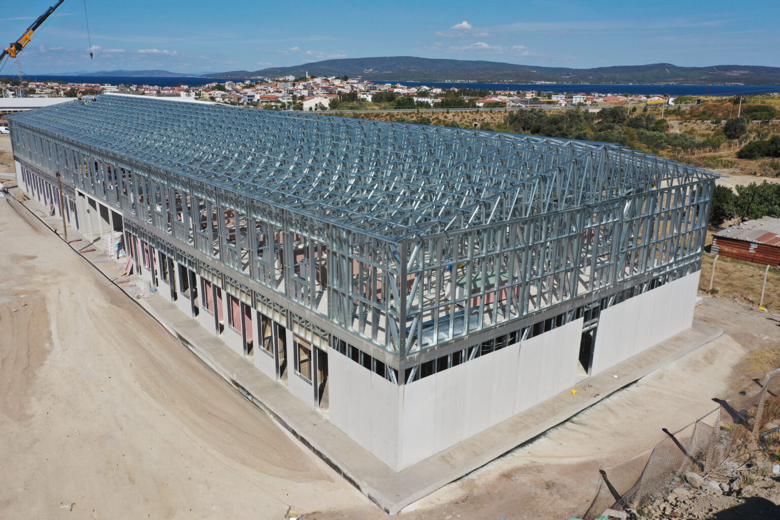 İzmir Urla Yurt — çelik karkas ve cephe