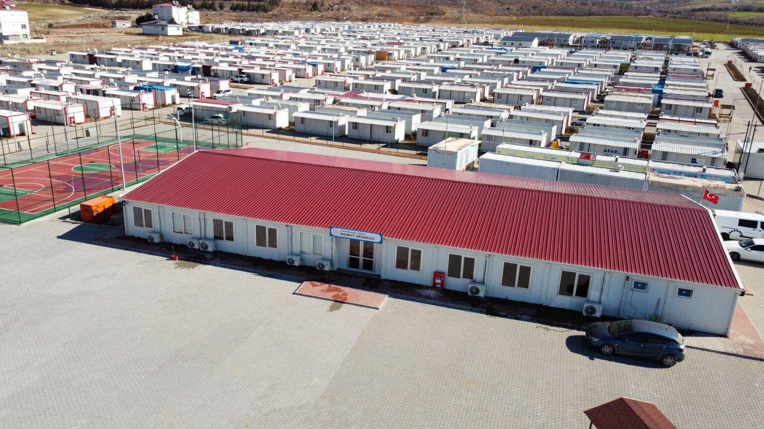 Konteyner kent içinde prefabrik bina